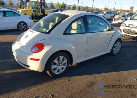 2008 Volkswagen New Beetle S/Se z USA, uszkodzony, nr VIN 3VWRG31C28M501202
